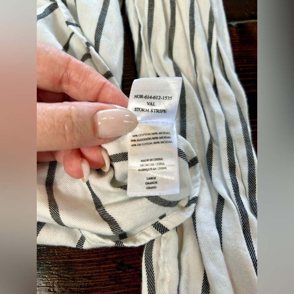 Rails Val storm stripe tie front shirt size large - Picture 5 of 8